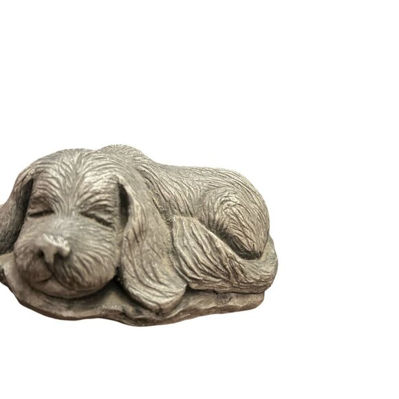 MT ST Helen Sculptures Other - Vintage Mt. St. Helens ash dog collectible figurine puppy sleeping Seattle GUC